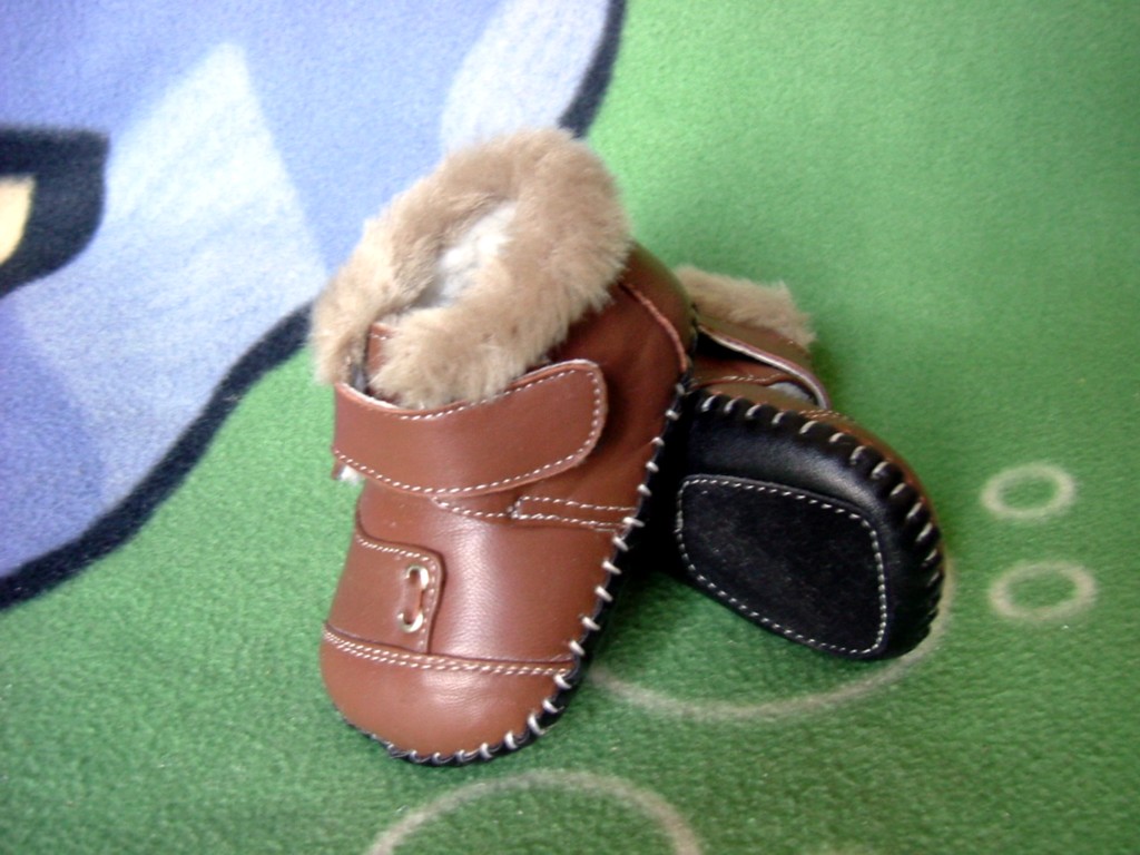 杭州/婴儿棉皮鞋