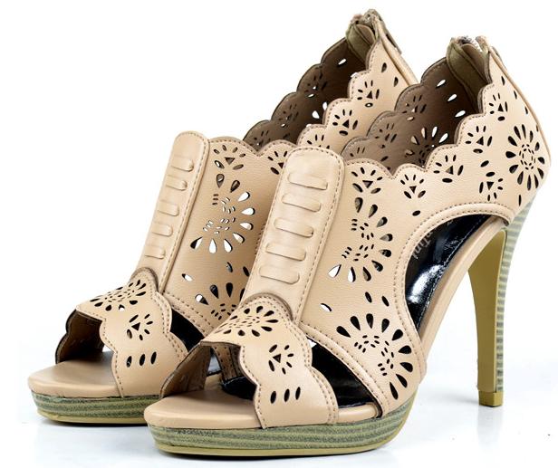 【供应】2012新款波西米亚风高跟女士皮凉鞋