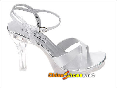 2008六款时尚银白色高跟凉鞋