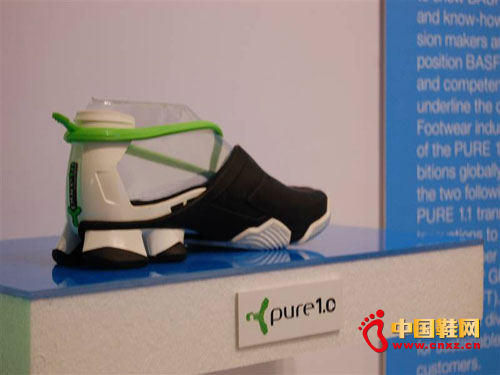 巴斯夫打造出世界首款全聚氨酯概念鞋1